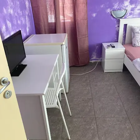 Πανσιόν Ofilovi Νεσέμπαρ