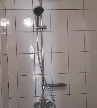 Ofilovi Πανσιόν 2*
