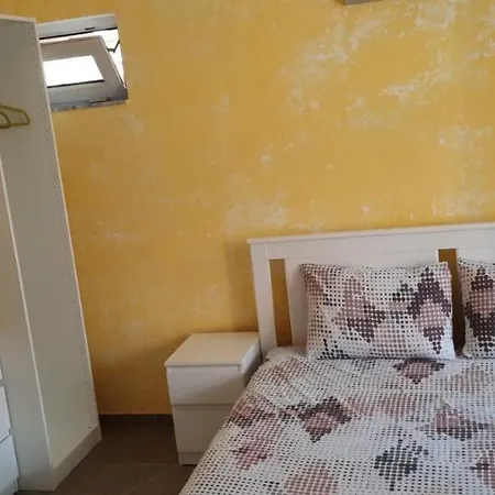 Ofilovi 2* Νεσέμπαρ