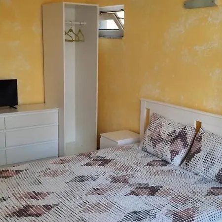 Ofilovi Къща за гости Несебър