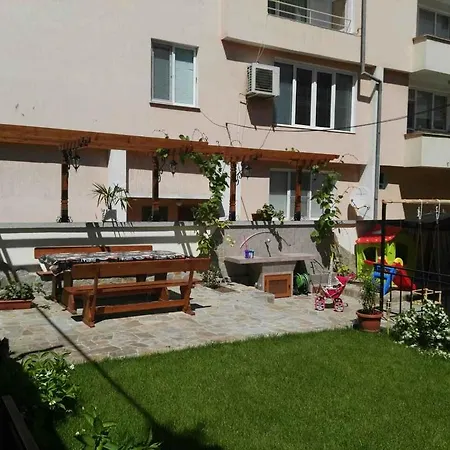 Guest house Ofilovi